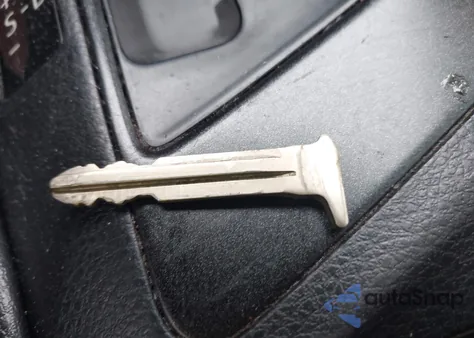 2017 Toyota Rav4 Le z USA, uszkodzony, nr VIN JTMZFREV2HJ701661